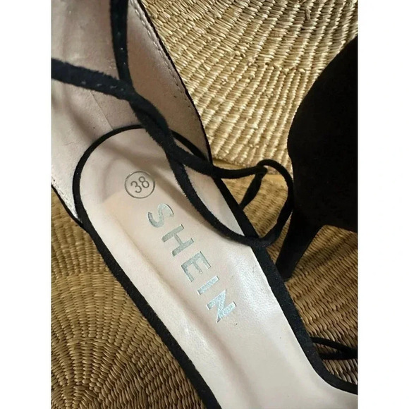 Shein Women’s size 38 Black Pom Pom Heels - Picture 4 of 6